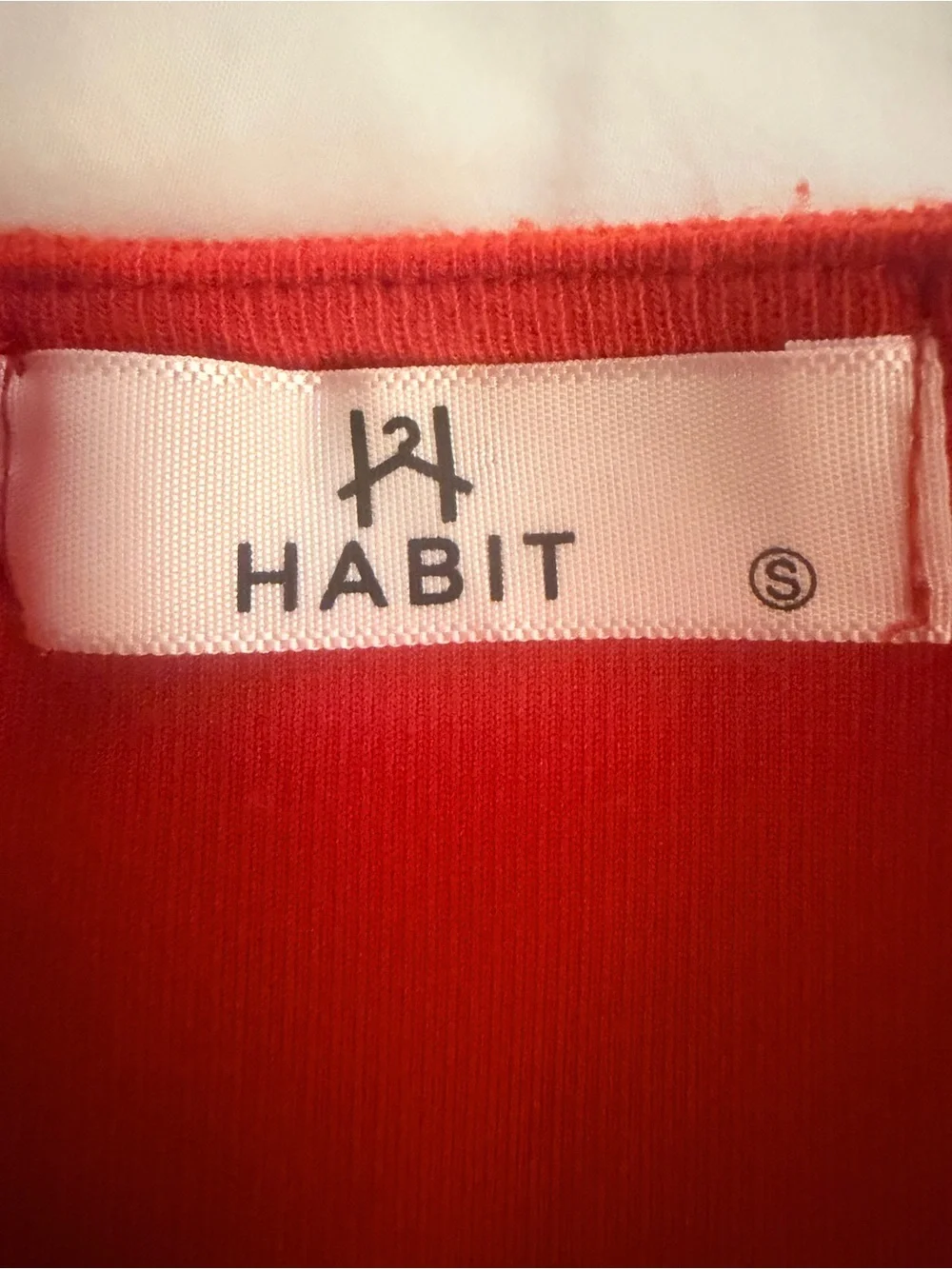 Habit Ruffle-Sleeve Scoop Neck Tank in Red EUC - Picture 5 of 6